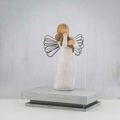 Figurine Ange de l'amitié - Willow Tree - <i>Pour ceux qui partagent un sentiment d'affection</i>